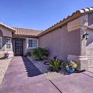 Holiday home Henderson With Pool And Mountain, Strip Views!